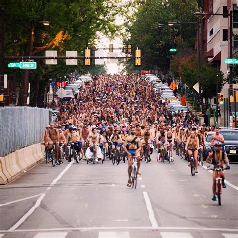 You Might Spot People Riding Bicycles Naked In Toronto This。